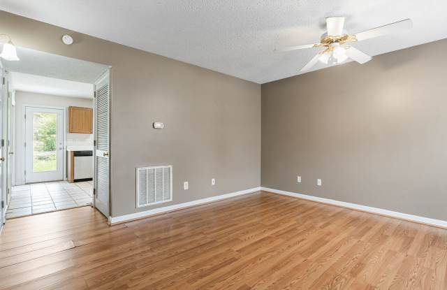 5049 Falling Creek Lane Gallery 3