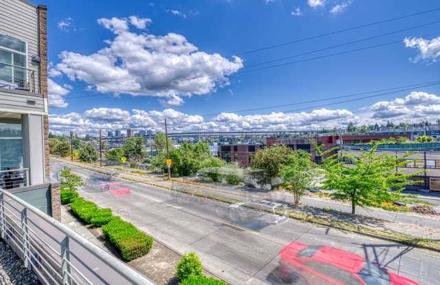 Pacific Pointe Apartments Gallery 4