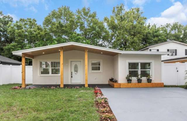 Steps from Dale Mabry Hwy minutes from TPA - 3909 West La Salle Street, Tampa, FL 33607 Steps from Dale Mabry Hwy minutes from TPA - 3909 West La Salle Street, Tampa, FL 33607