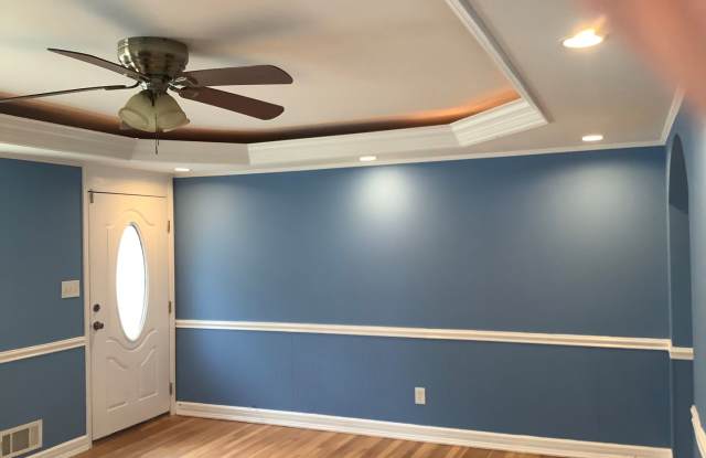 Room to Spread Out! 5BR/3BA Home with Finished Lower Level and Large Yard Gallery 3