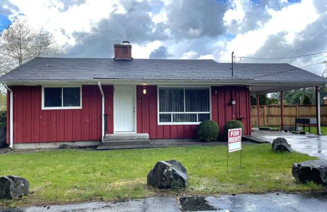 2 Bdrm, 1 bath, 832sf home in Spanaway $1795 - 17116 Spanaway Loop Road South, Spanaway, WA 98387