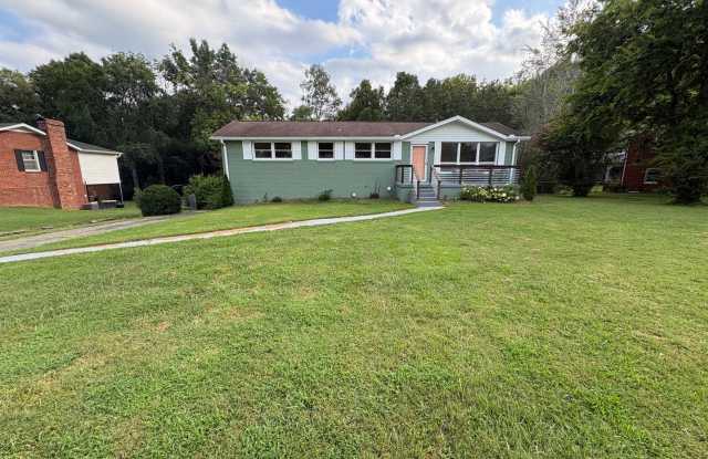 FOR LEASE- NEWLY RENOVATED 4 BED 3 BATH SINGLE FAMILY HOME IN LEBANON! photos photos FOR LEASE- NEWLY RENOVATED 4 BED 3 BATH SINGLE FAMILY HOME IN LEBANON! photos photos