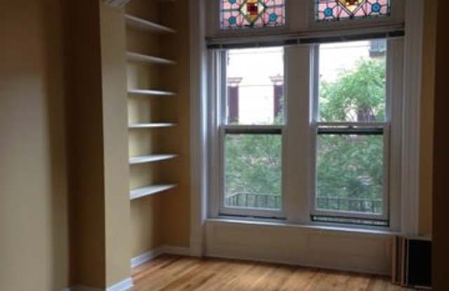42 East Chicago Avenue Gallery 2