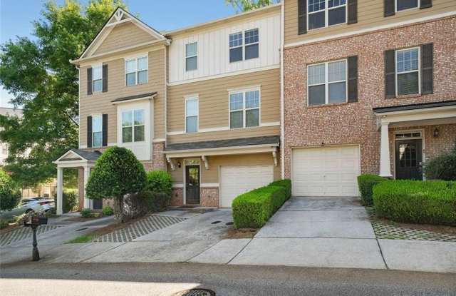 1798 Oakbrook Lane NW Gallery 3