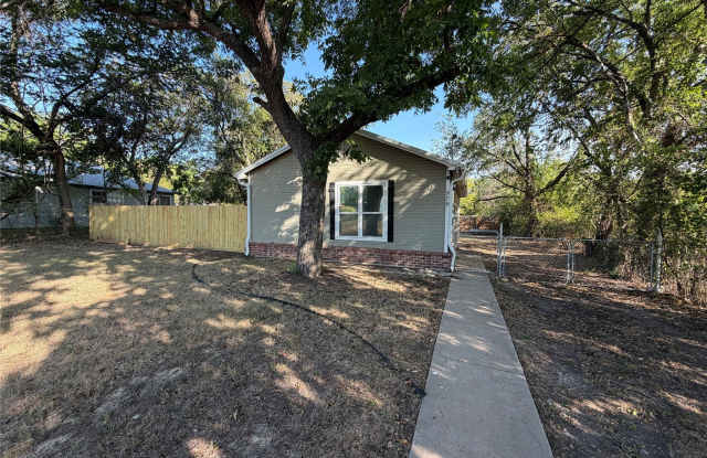979 W Pecan Street Gallery 2