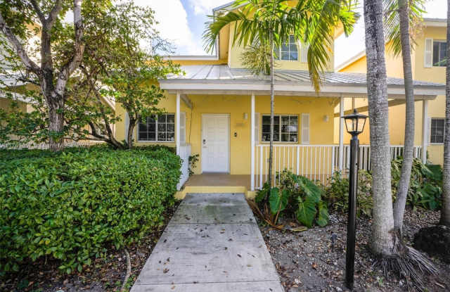 350 NW 19th Ter - 350 Northwest 19th Terrace, Miami, FL 33136 350 NW 19th Ter - 350 Northwest 19th Terrace, Miami, FL 33136