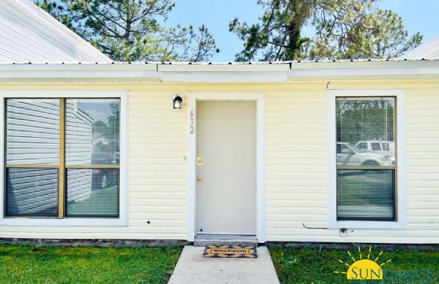 632 Carnathan Ct - 632 Carnathan Court, Wright, FL 32547