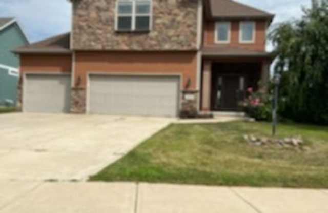 2411 Nottingham Drive photos photos