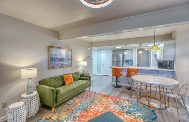 207 N Hi Circle Gallery 2