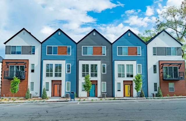 Summer Special! 4 Weeks Rent Free + $0 Down Deposit OAC 3 Bed 2.5 Bath Townhome in South Ogden photos photos