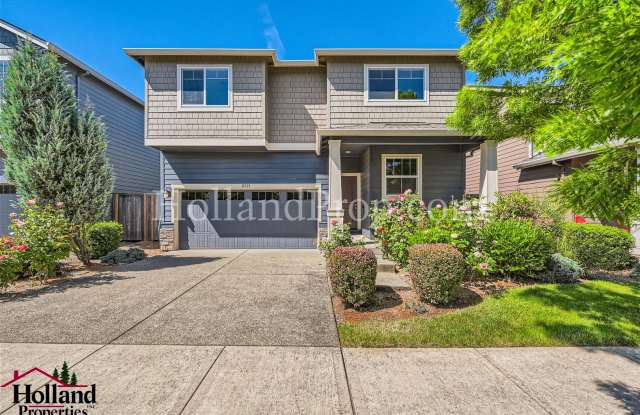 **COMING SOON** Spacious 4-Bedroom Home with Solar Panels for Tenant Use! photos photos