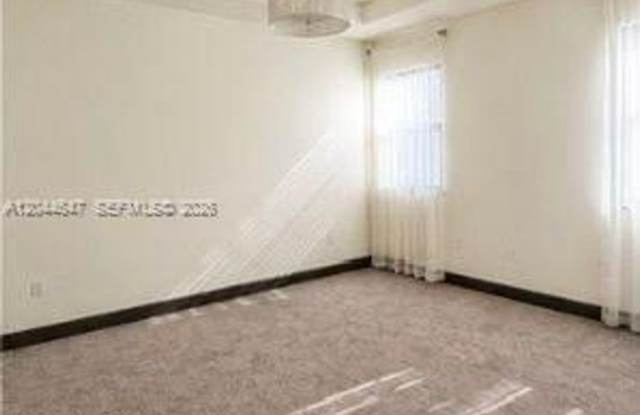 15668 NW 91st Court, Miami Lakes, FL 33018 - 6359 Gallery 4