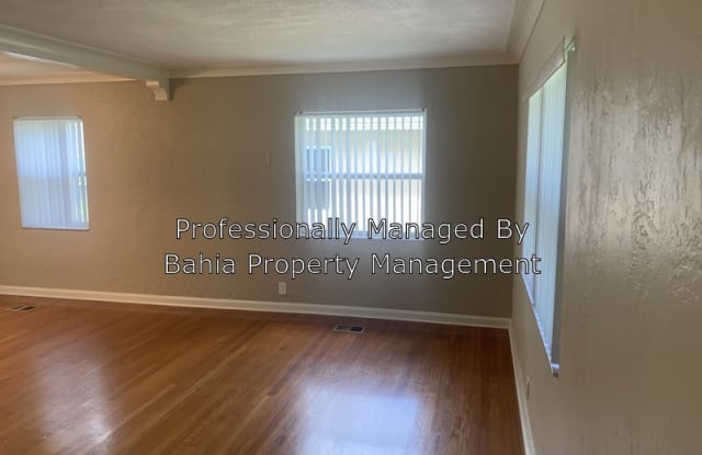 1400 15th St N - 1400 15th Street North, St. Petersburg, FL 33704