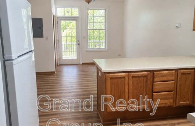 42 East Grand Avenue Gallery 2
