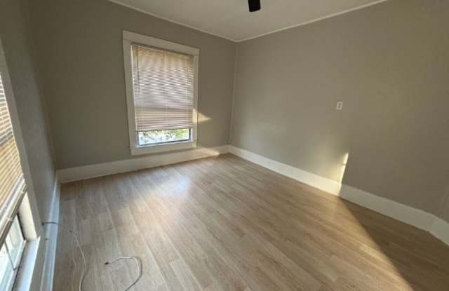 714 Reynolds Street - 716.5 Gallery 3