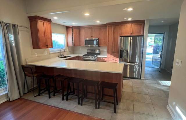 Charming 3-Bedroom Duplex in West Davis – 3411 Seabright Ave photos photos