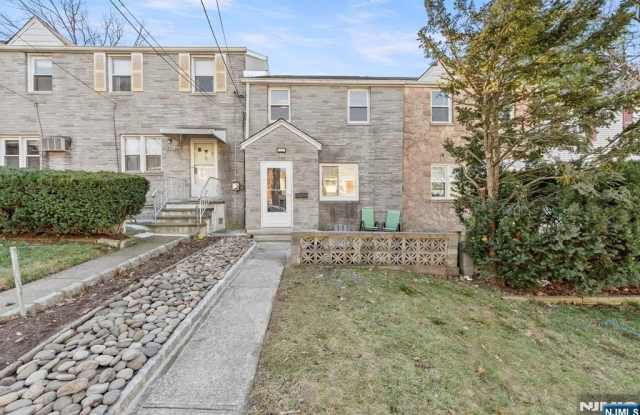 552 Beverly Road - 552 Beverly Road, Bergen County, NJ 07666
