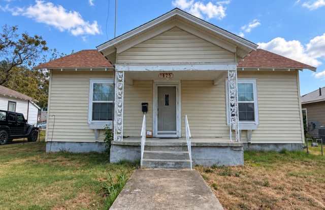 COMING SOON: 3 BEDROOM / 2 BATHROOM HOUSE IN JOPLIN MO!!! Gallery 1
