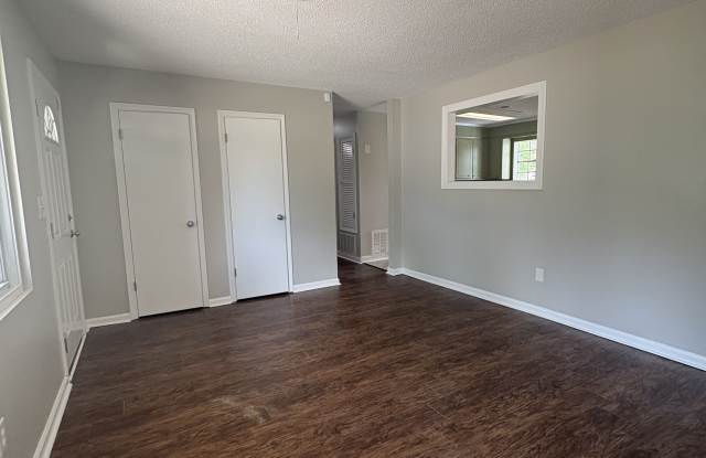 3434 Kensington Drive South Gallery 4