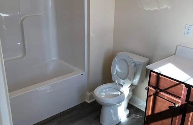 3 Bedroom, 3.5 Bath Townhouse Gallery 3