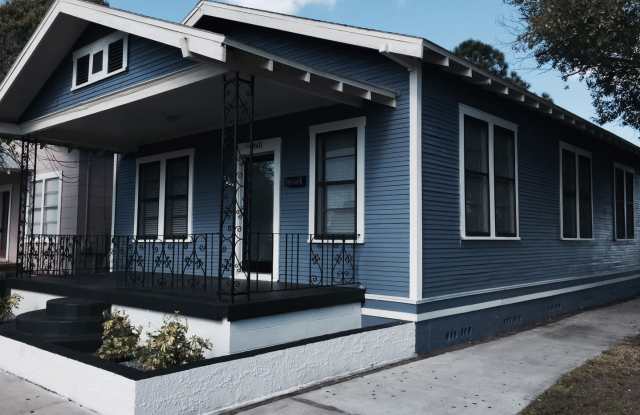 Historic Ybor Bungalow Gallery 1