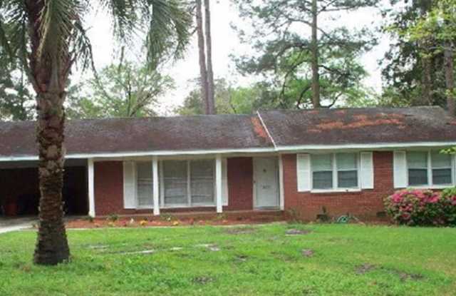 Beautiful Home in Valdosta, Ga! - 1305 West Park Avenue, Valdosta, GA 31602
