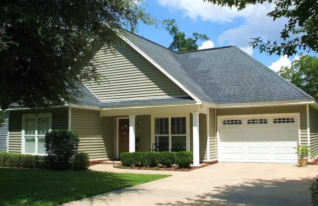 202 Gwinnet Place photos photos