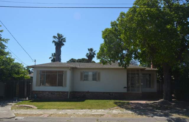 Spacious newly updated Pittsburg 3/1.5 home photos photos