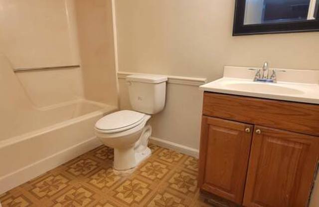 4915 Archdale Road Gallery 2