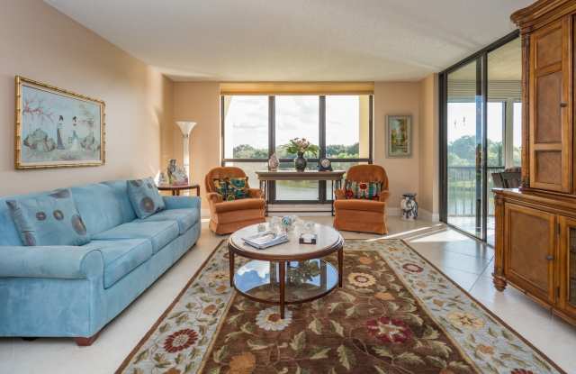 5188 Woodland Lakes Drive Gallery 4