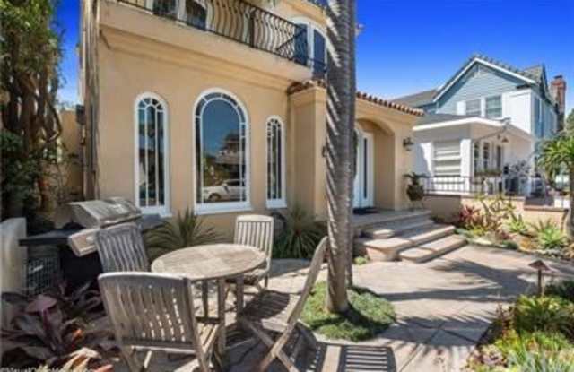 5622 Campo Walk Gallery 3