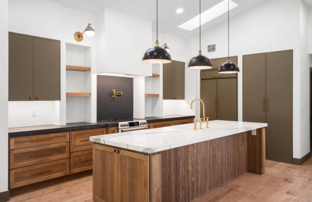 4248 SW Mallard Creek Trail Gallery 2