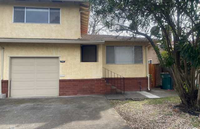 534-536 Joaquin Drive - 534 Joaquin Drive, Sonoma, CA 95476
