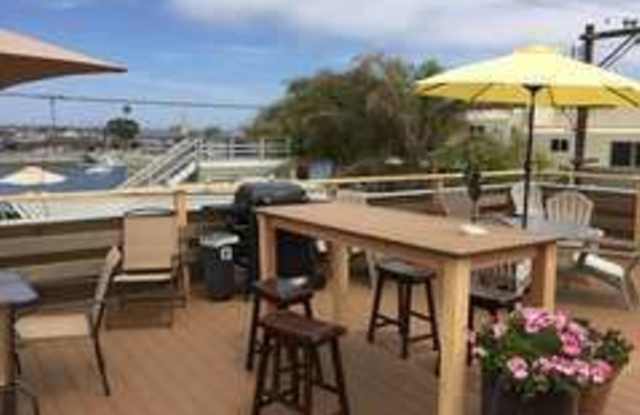 3677 Bayside Ln - 3677 Bayside Drive, Newport Beach, CA 92625