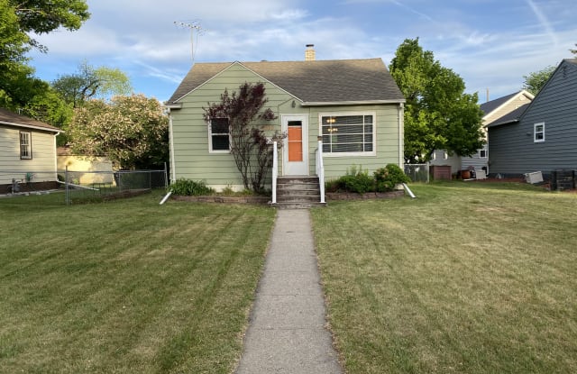 1610 Broadway N - 1610 Broadway, Fargo, ND 58102