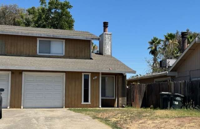 Duplex for Rent in S. Sacramento photos photos