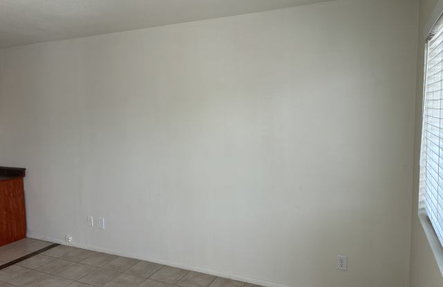 1349 E Sahuaro Dr Apt 2 Gallery 3