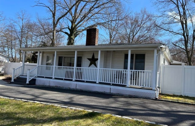 47 Upton Drive - 47 Upton Drive, Sound Beach, NY 11789