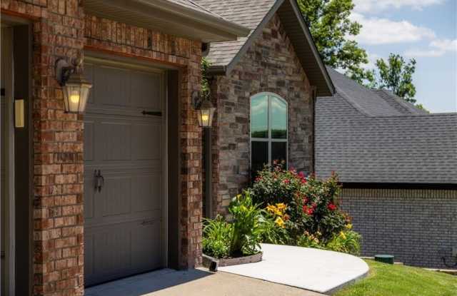 1206 Sycamore Street Gallery 2