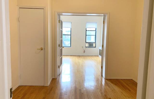 794 Manhattan Avenue Gallery 2