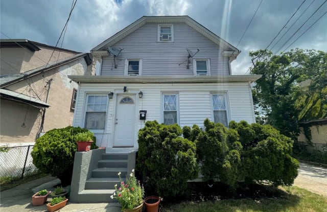 14 W End Avenue - 14 West End Avenue, Inwood, NY 11096
