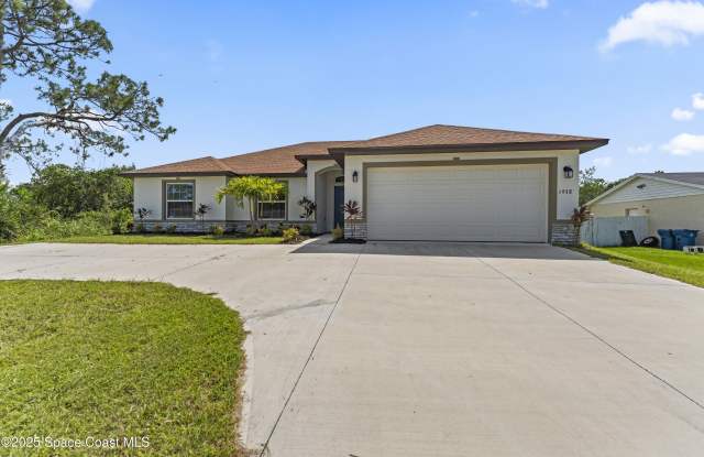 1938 Jupiter Boulevard SW - 1938 Jupiter Boulevard Southwest, Palm Bay, FL 32908