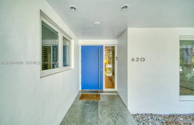 620 Conde Ave Gallery 3