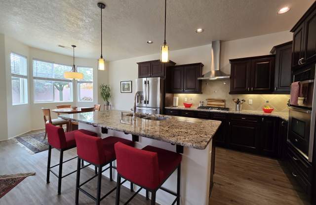 130 E Chili Line Rd - 130 East Chili Line Road, Santa Fe County, NM 87508