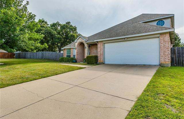 2984 Lakeview Circle Gallery 3