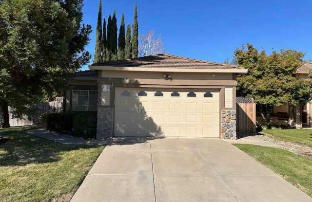 Remodeled 3 Bedroom Elk Grove House Gallery 3