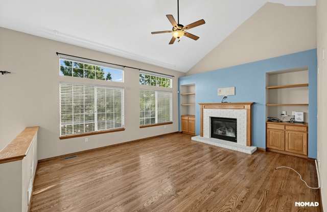 Spacious 5BR House in Parker Gallery 4