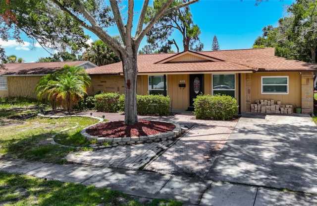 7916 WOODGROVE Circle photos photos
