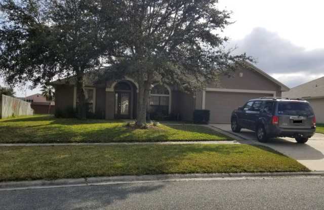 664 Lady Lake Rd W - 664 Lady Lake Rd W, Jacksonville, FL 32218