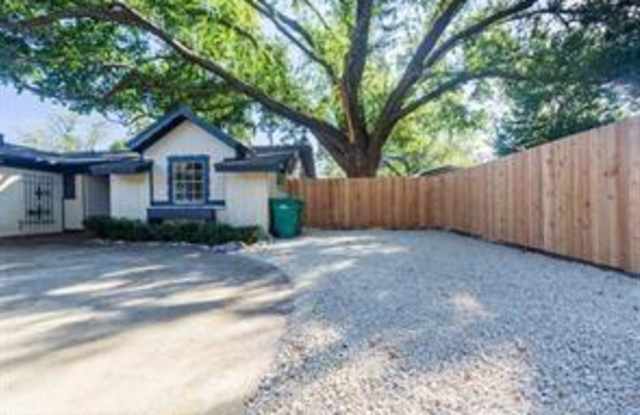 232 Hedgerow Lane Gallery 4